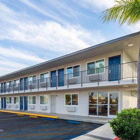Motel 6-Fontana, Ca Εξωτερικό φωτογραφία