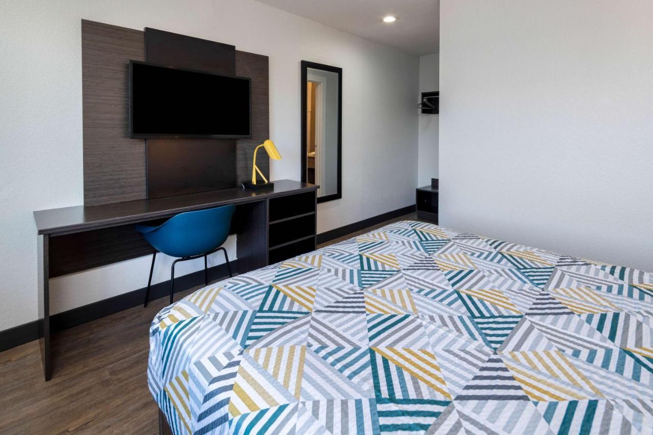 Motel 6-Fontana, Ca Εξωτερικό φωτογραφία