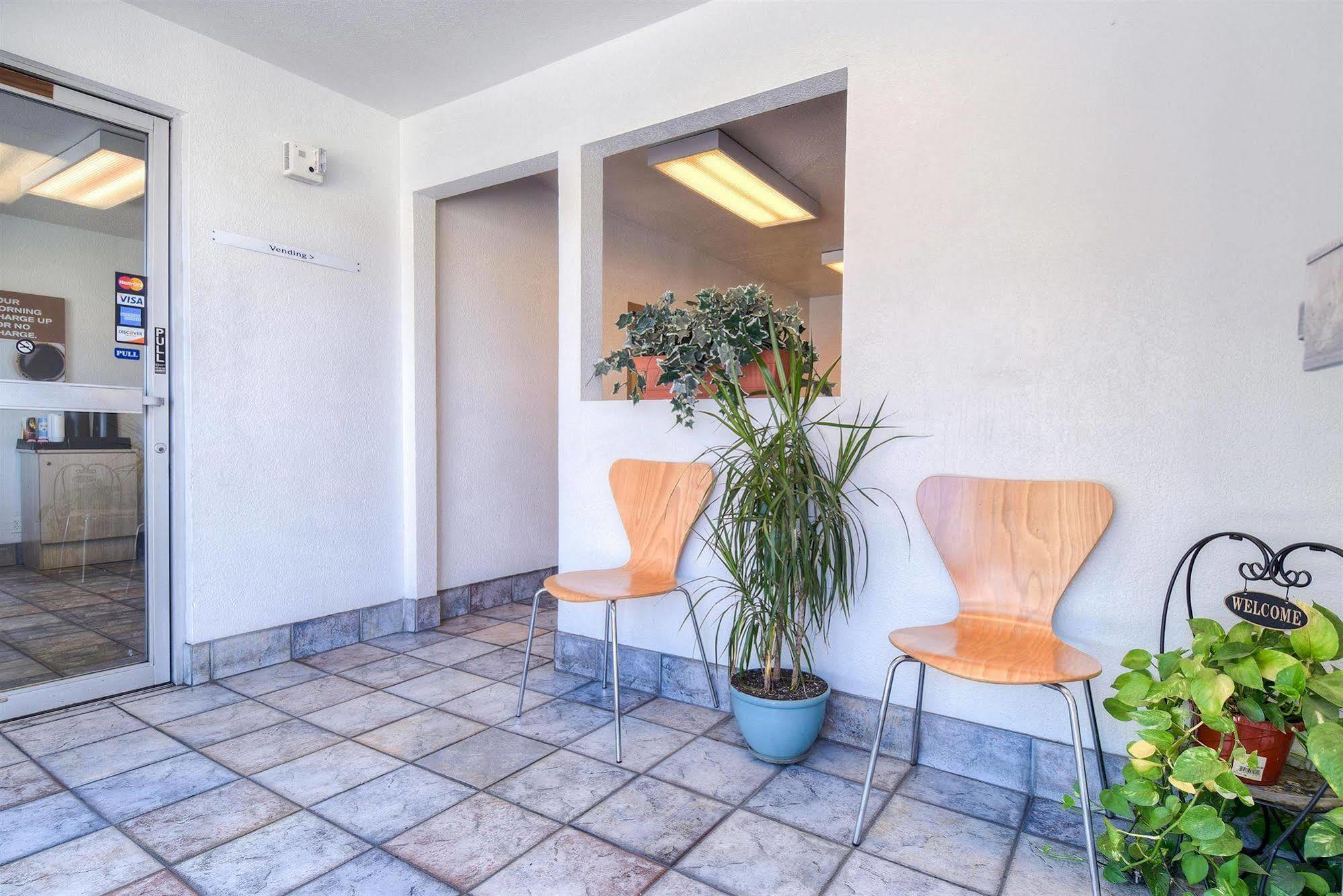Motel 6-Fontana, Ca Εξωτερικό φωτογραφία